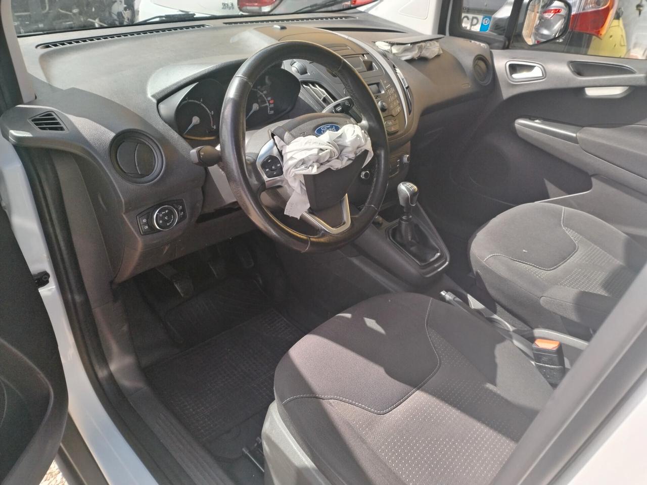 Ford Transit Courier 1.5 TDCI Incidentata/Sinistrata