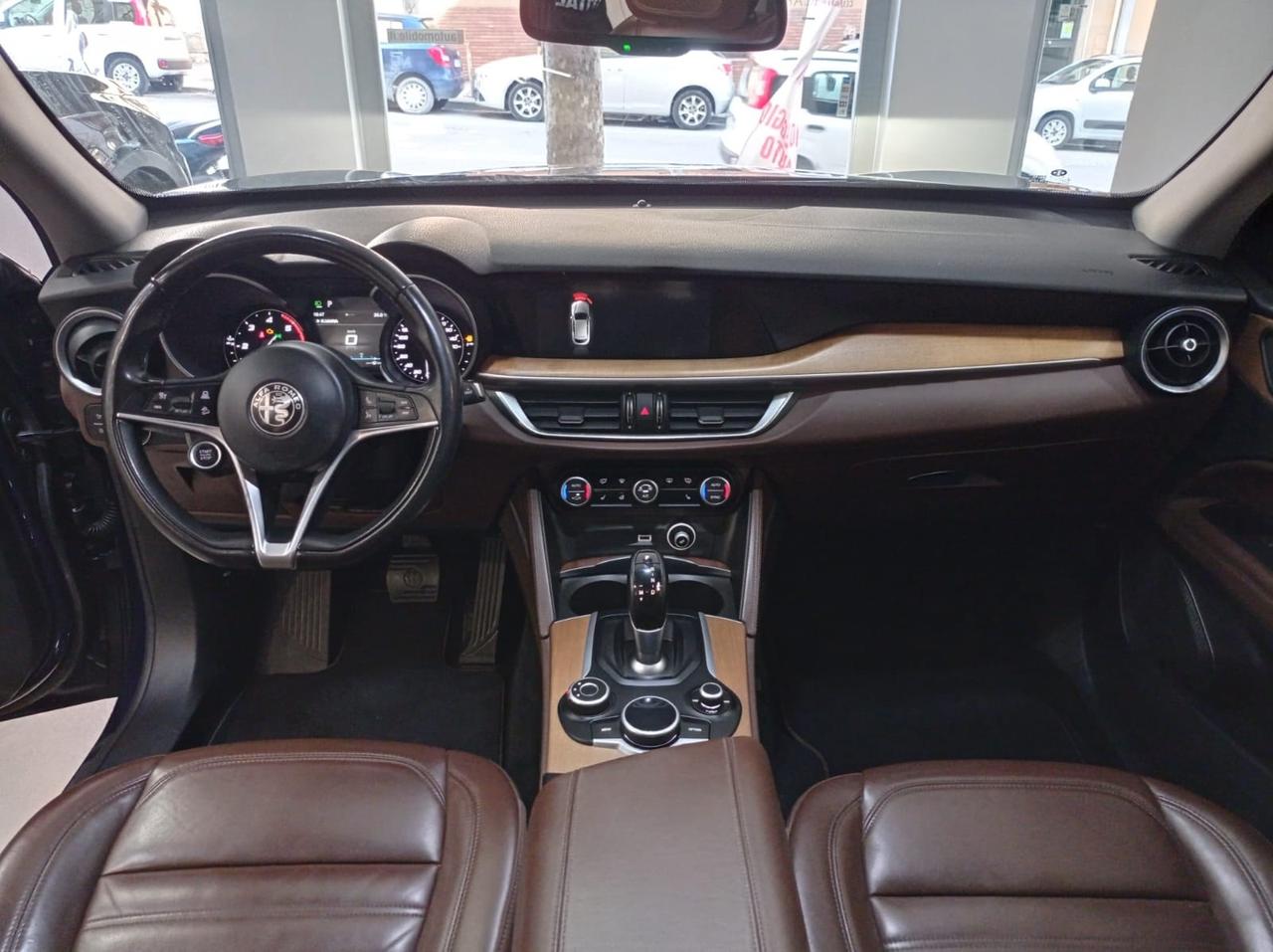 Alfa Romeo Stelvio 2.2 Turbodiesel 210 CV AT8 Q4 Executive 2018