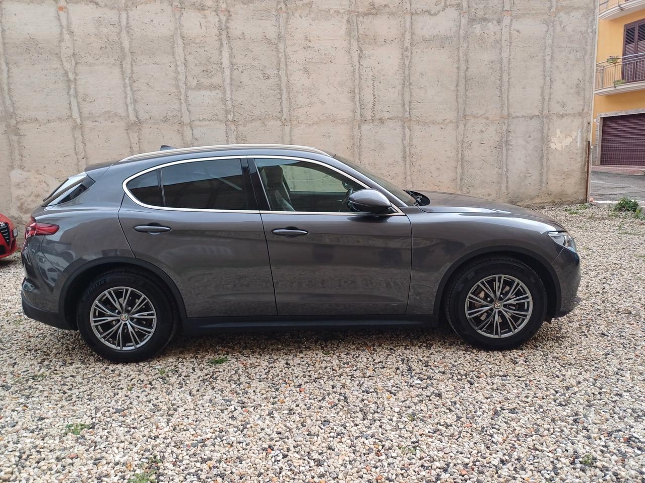 Alfa Romeo Stelvio 2.2 Turbodiesel 180 CV AT8 RWD Executive