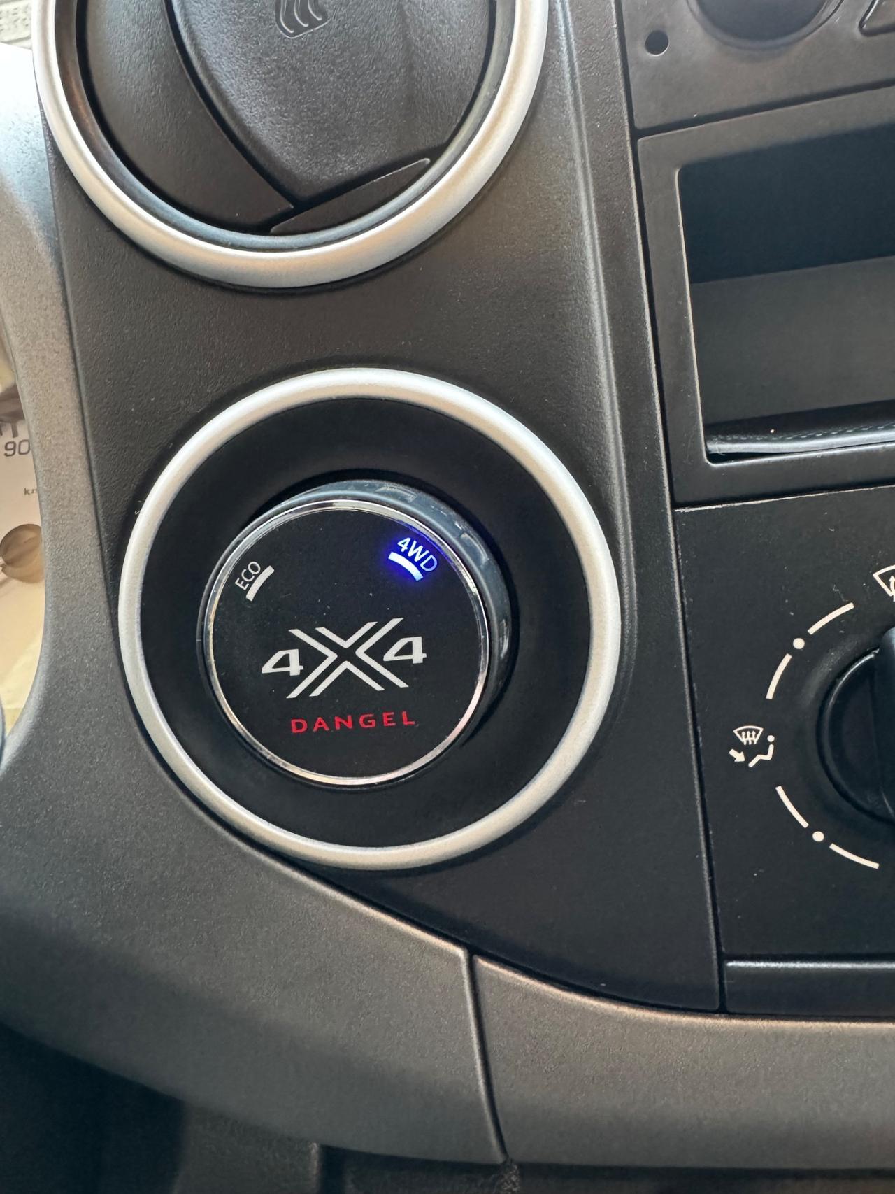 Peugeot Partner Tepee BlueHDi 100 4x4 Active Traction Control