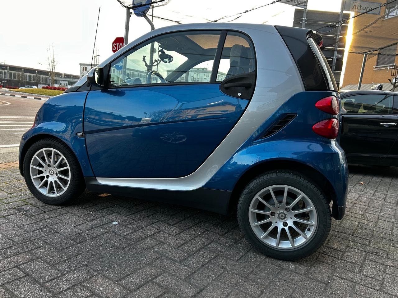 Smart ForTwo 1000 52 kW coupé limited one