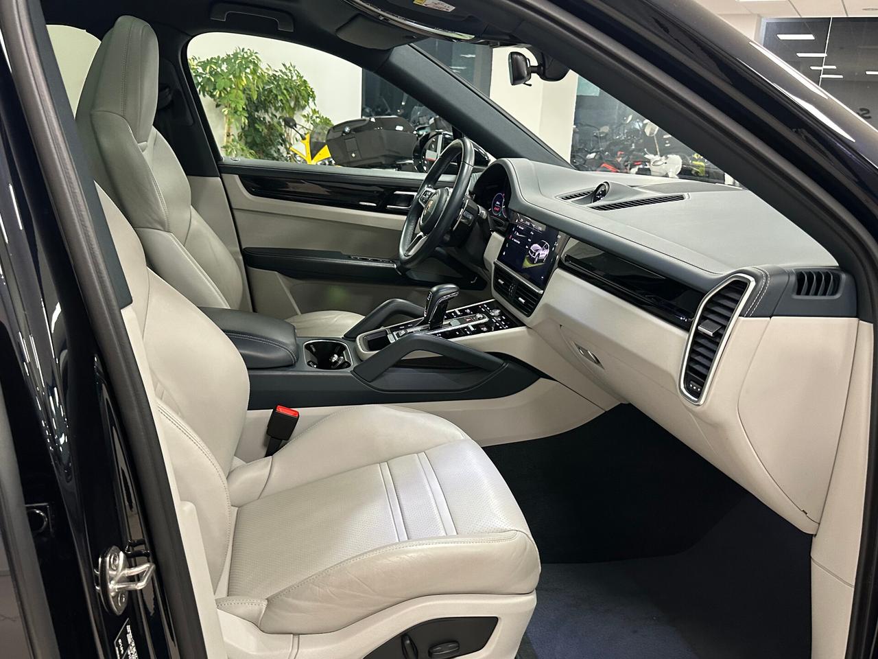 Porsche Cayenne Coupé 3.0 V6 E-Hybrid - 2023