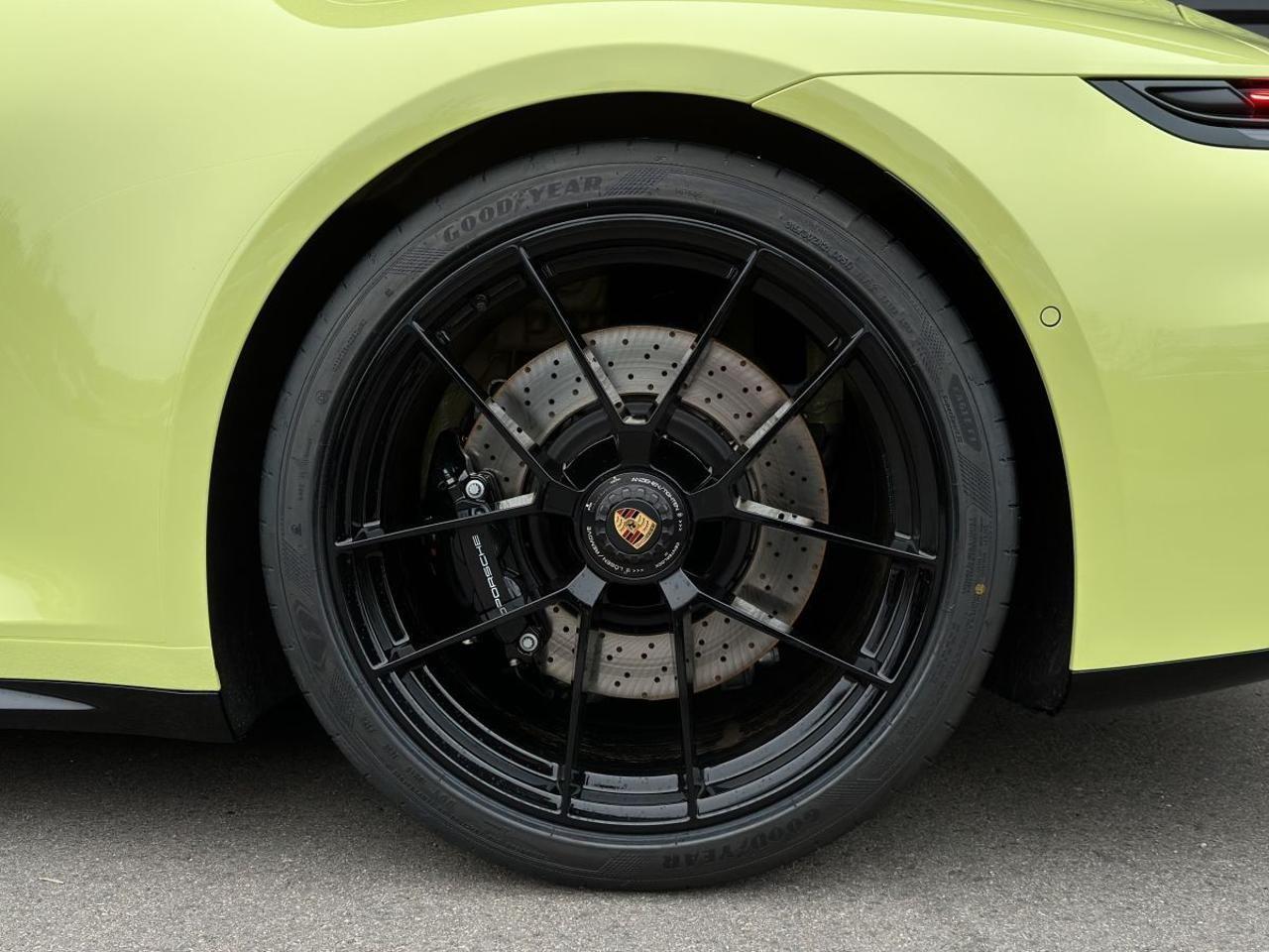 PORSCHE 992 Carrera 4 GTS 2.0*Matrix-Alcantara-Finanz*