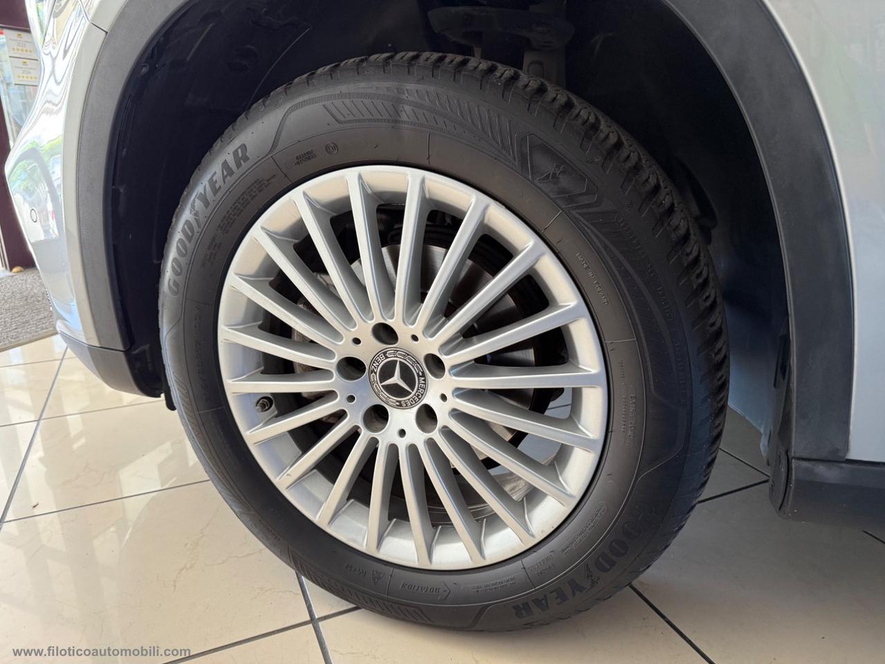 MERCEDES-BENZ GLA 180 d Automatic Business FARI LED - PACK SERIE SPECIALE