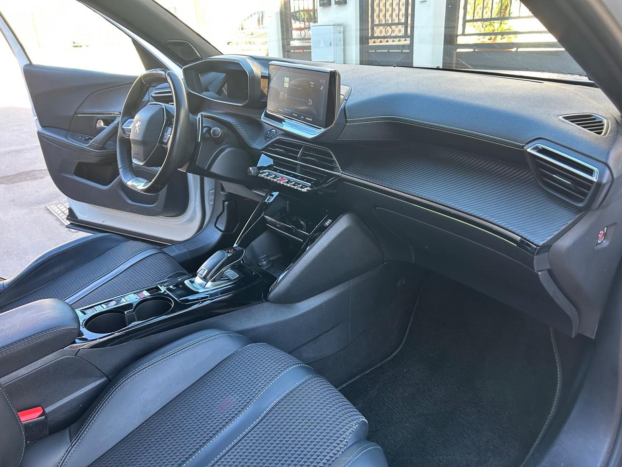 Peugeot 2008 BlueHDi 130 S&S EAT8 GT Pack