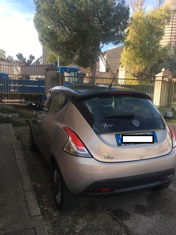 Lancia Ypsilon 0.9 TwinAir 85 CV 5 porte Metano Ecochic Gold