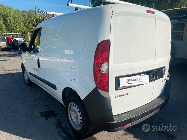 Opel Combo opel combo bianco