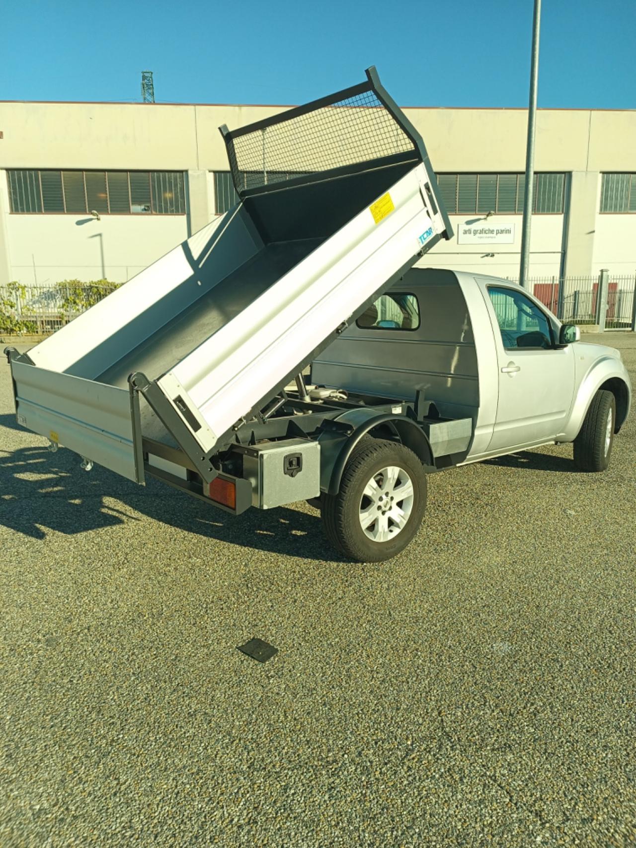 Nissan Navara 2.5 dCi 2 porte King Cab XE