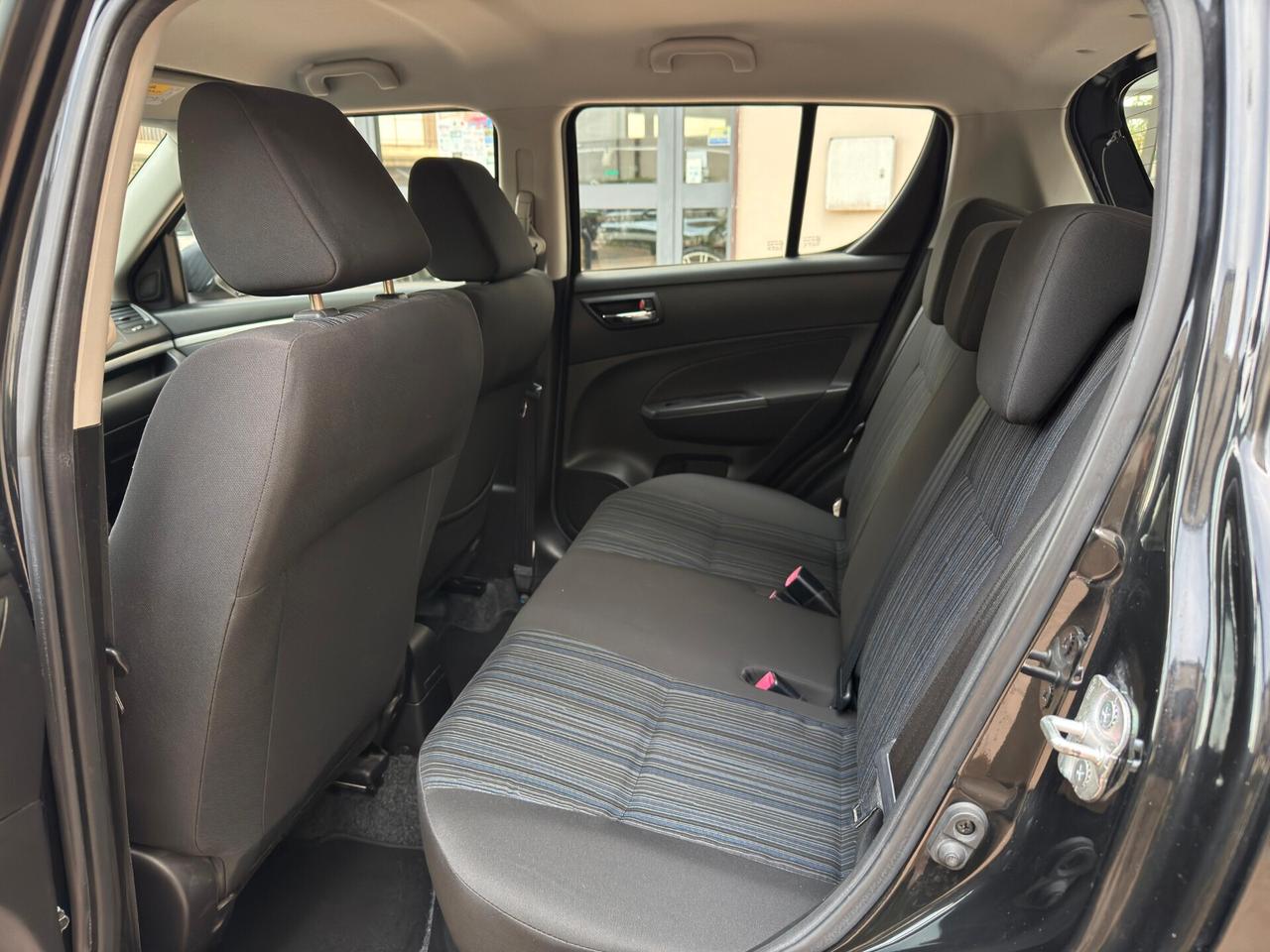 Suzuki Swift 1.3 DDiS 5 porte B-Cool Bi-Color 75 cv