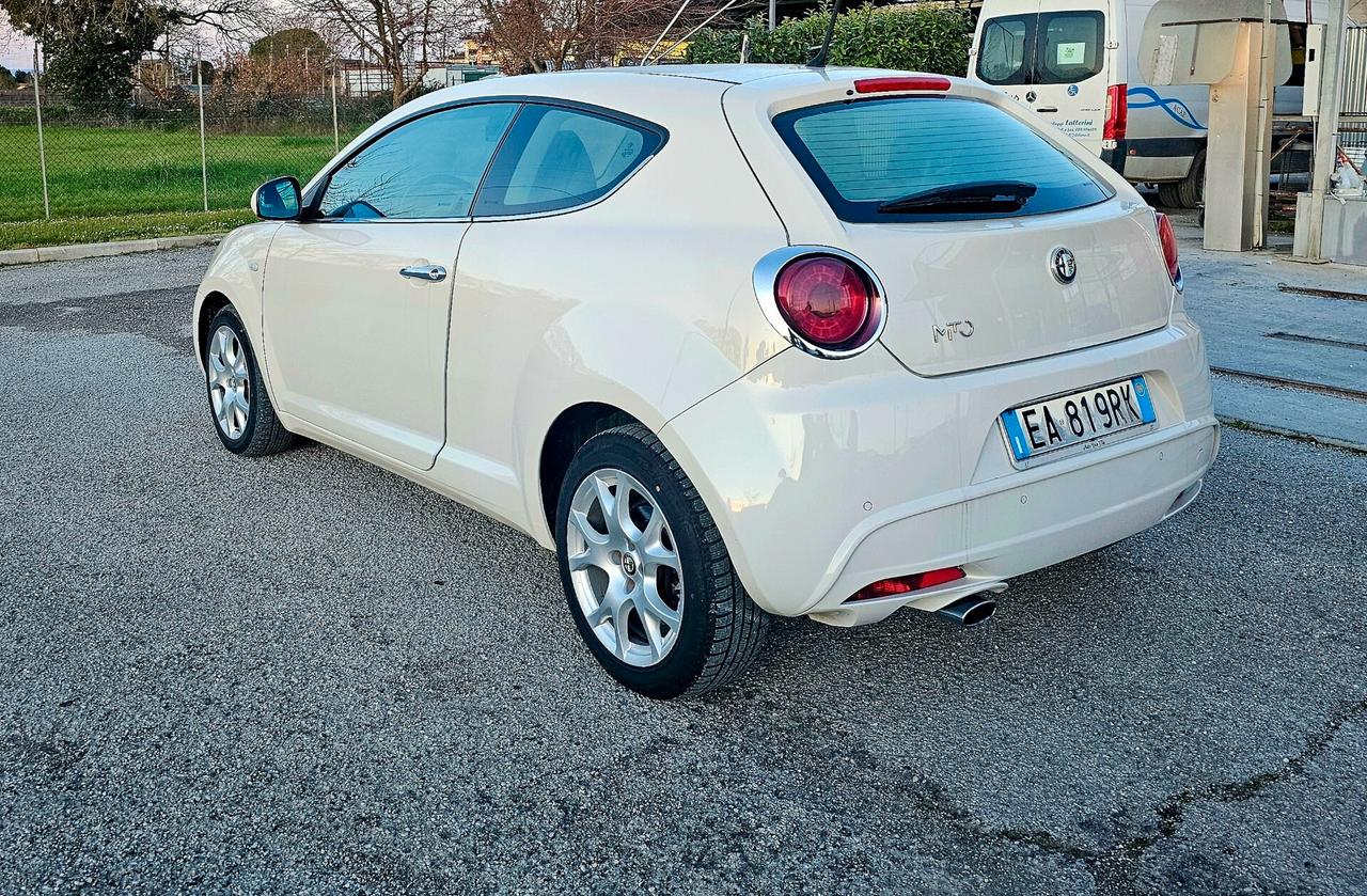 Alfa Romeo MiTo 1.3 JTDm-2 95 CV S&S Distinctive Sport Pack