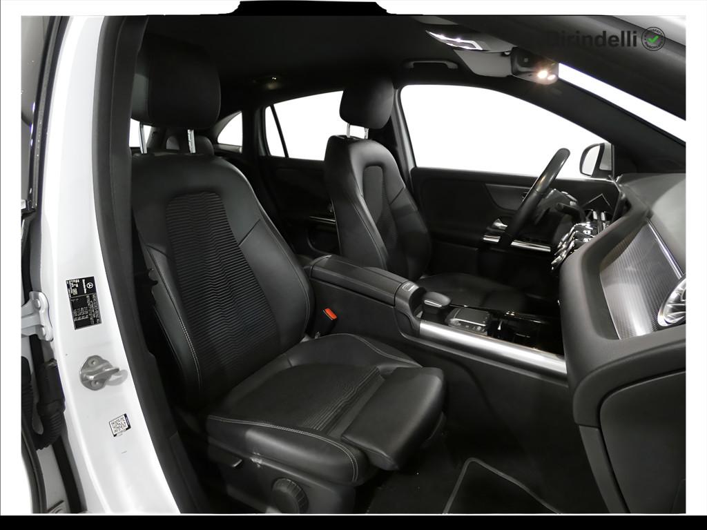 Mercedes-Benz GLA (H247) - GLA 200 d Automatic Sport