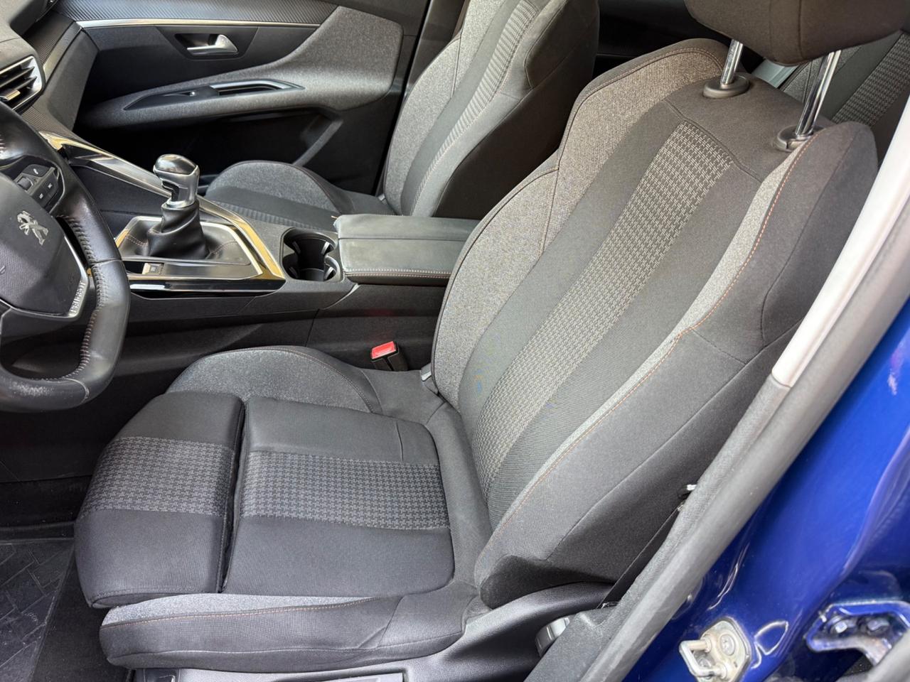 Peugeot 3008 BlueHDi 130 S&S Business