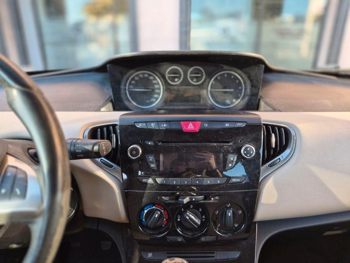 Lancia Ypsilon 1.2 8v Platinum 69cv E6