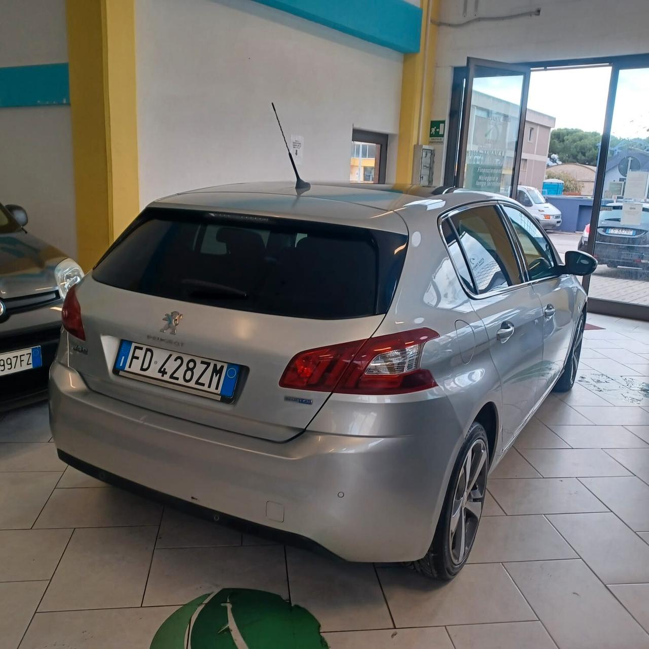 NEOPATENTATI PEUGEOT 308 1.6 TDI FULL OPTIONAL