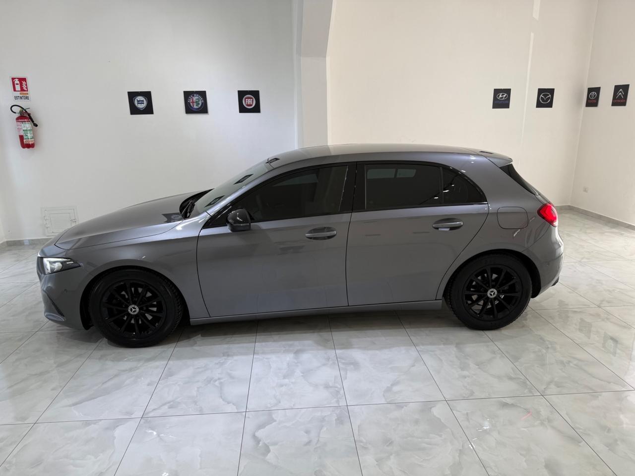 MERCEDES-BENZ A 180 D AUTOMATIC SPORT IVA ESPOSTA