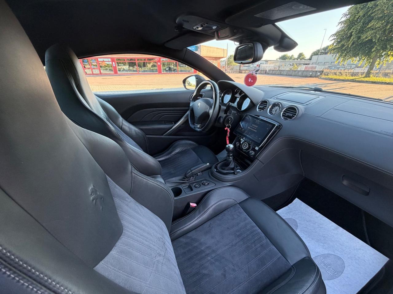 Peugeot RCZ 2.0 HDi 163CV