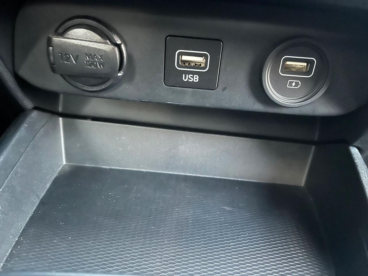 Hyundai i10 1.0 BENZ X NEOP 40.000 KM