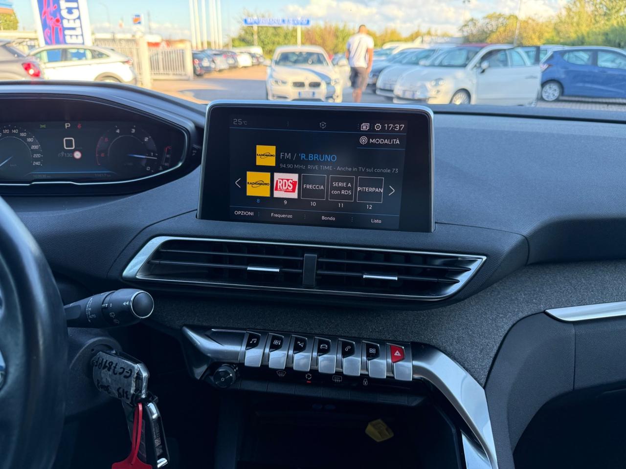 Peugeot 3008 BlueHDi 130 S&S EAT8 Allure
