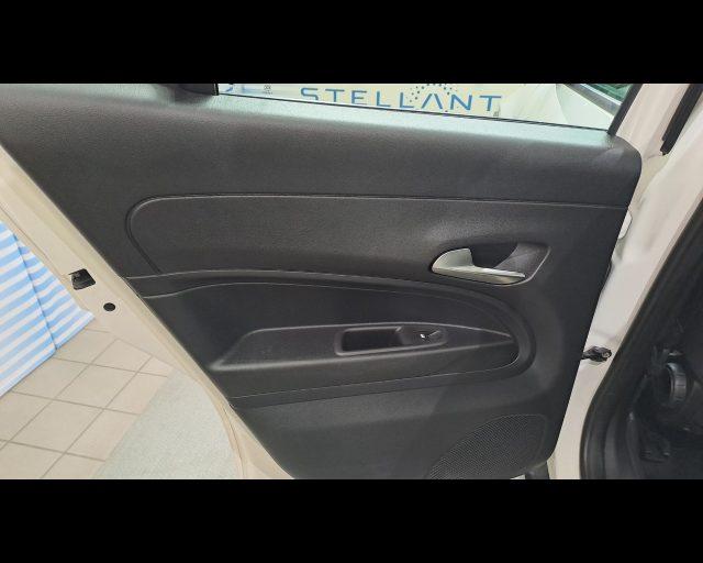 FIAT 600 1.2 hybrid 145cv auto