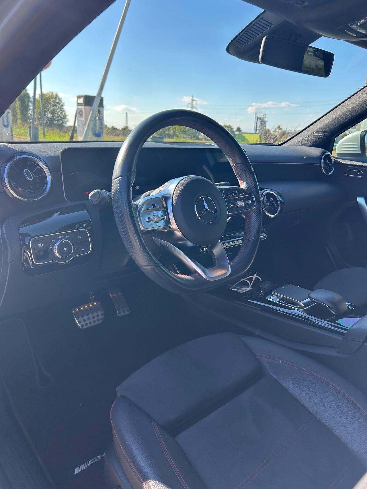 Mercedes-benz A 200d Premium Plus AMG