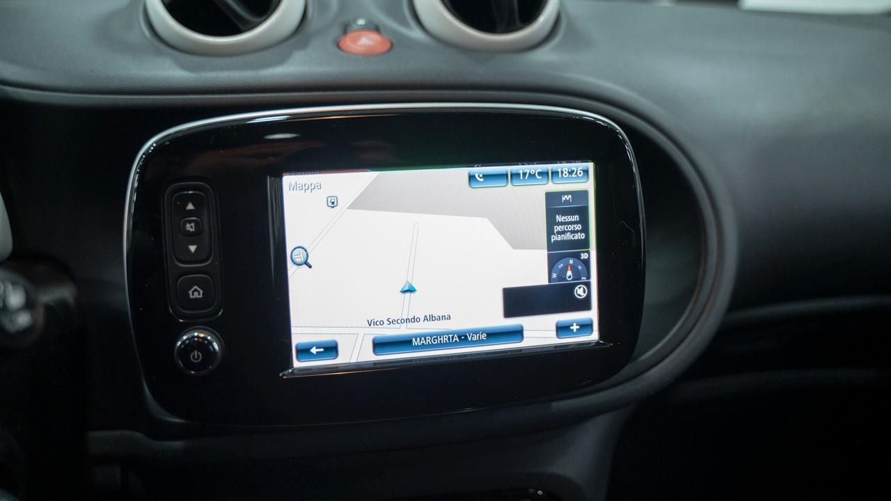 Smart ForTwo 1.0 YOUNGSTER 71 CV TWINAMIC AUTO NAVI PELLE FULL