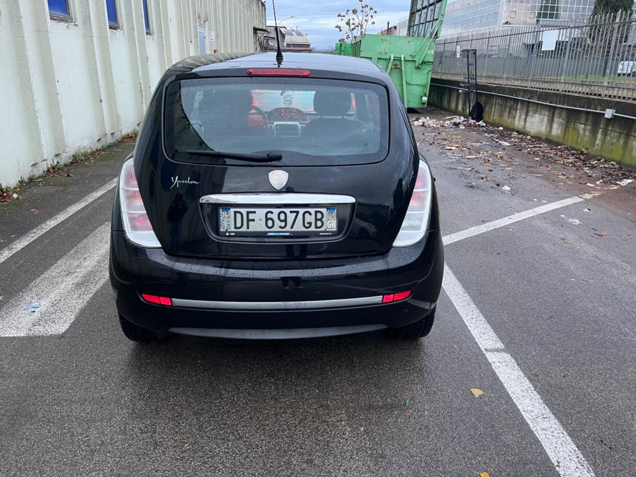 Lancia Ypsilon 1.2 benzina 2007 145.000 km neopatentati