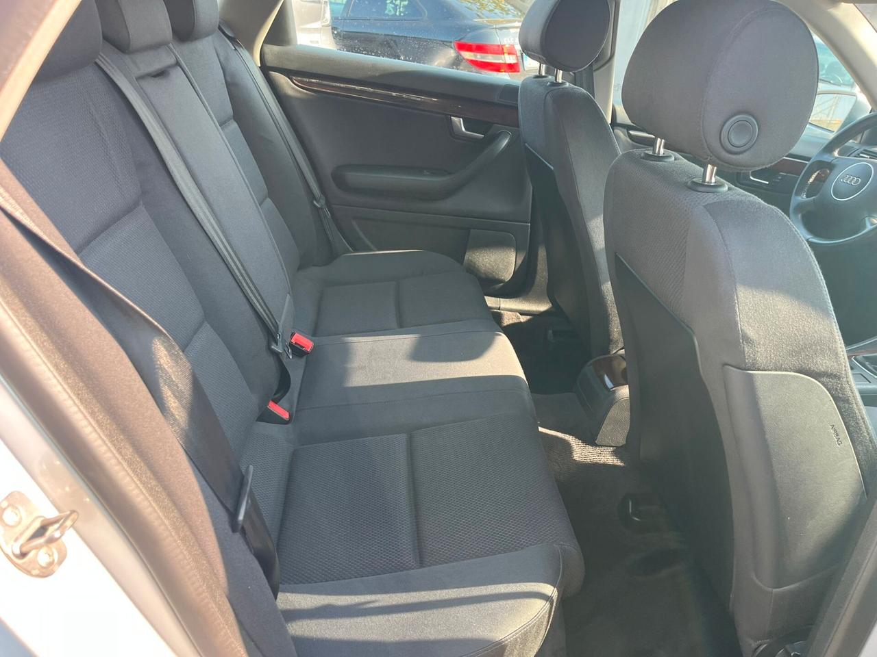 Audi A4 2.0 16V FSI BENZINA 140.000 KM