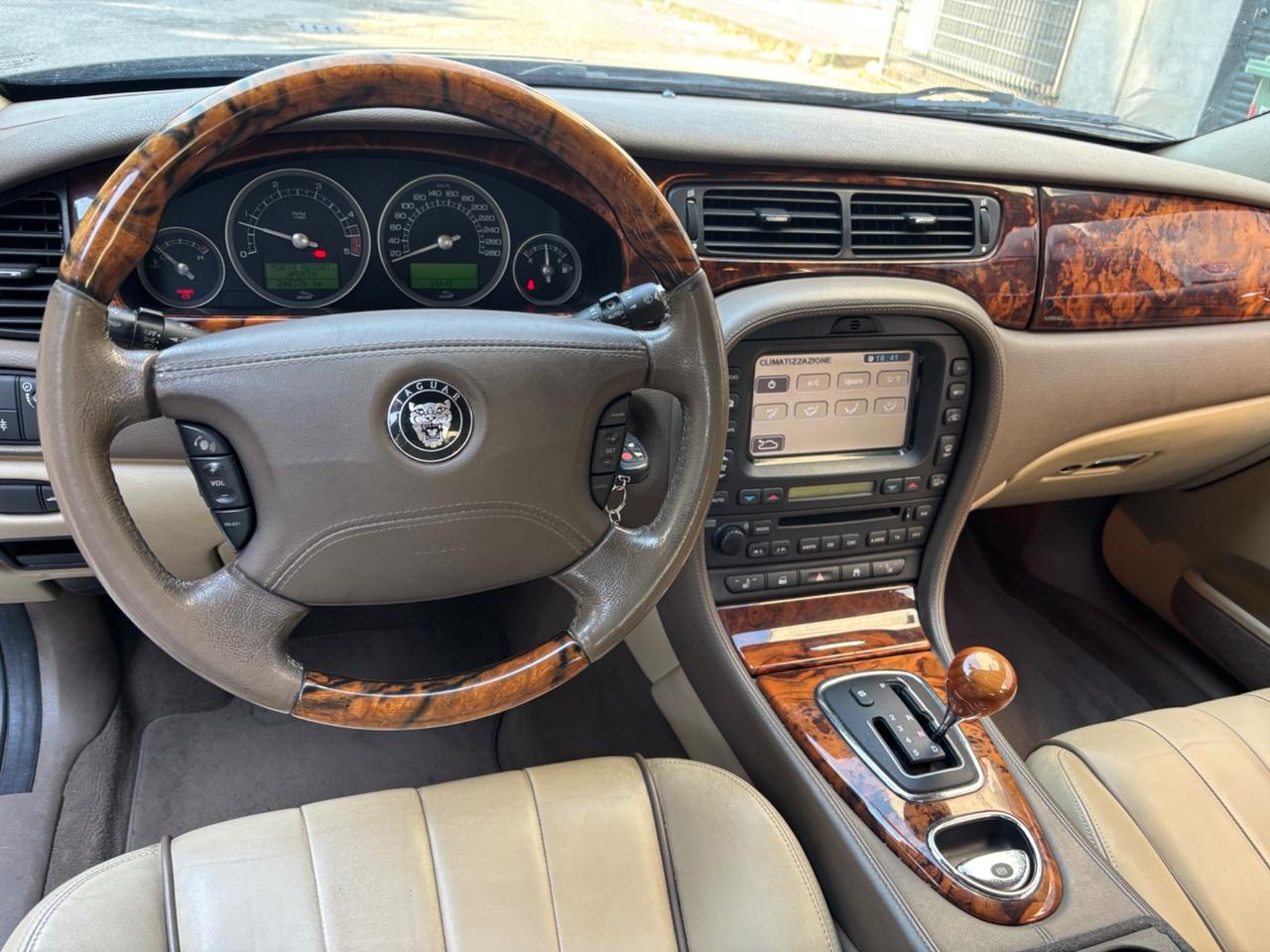Jaguar S-Type 2.7 diesel V6 Executive