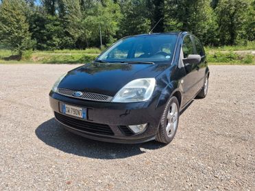 Ford Fiesta 1.4 TDCI 5P. Ghia, neopatentati