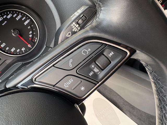 AUDI Q2 30 TDI Admired CARPLAY