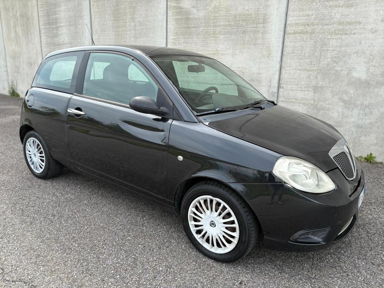 Lancia Ypsilon 1.2 Benzina 60cv NEOPATENTATI