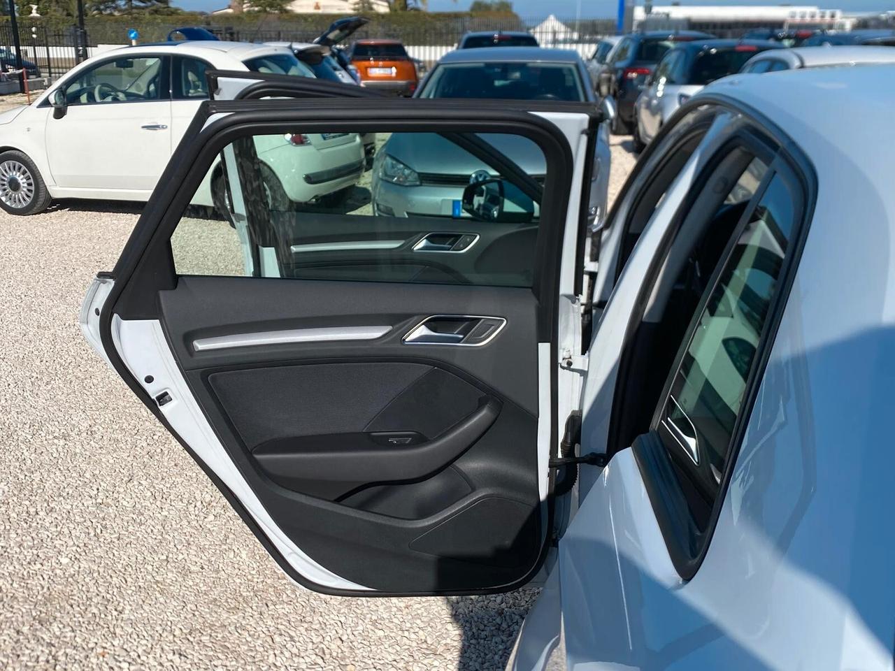 Audi A3 SPB 1.6 TDI clean diesel Business