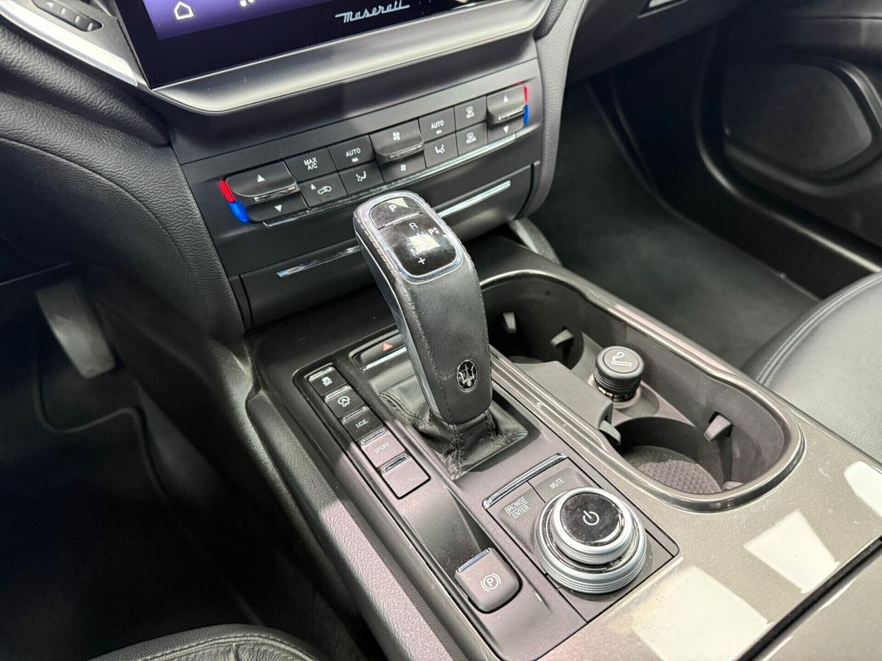 Maserati Ghibli V6 (295)
