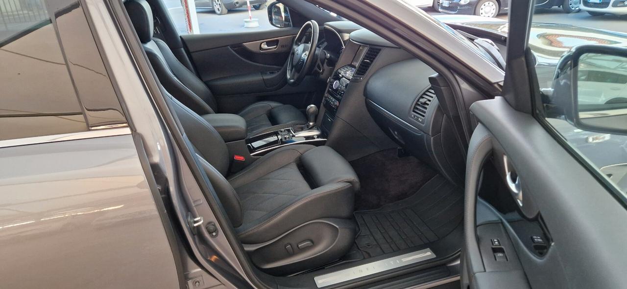 Infiniti QX70 3.0 diesel V6 AT S Premium