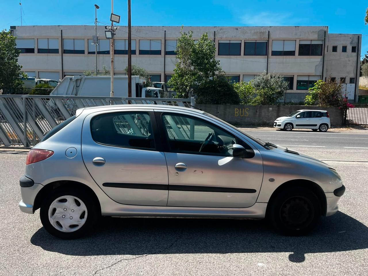 Peugeot 206 1.1 5p. XT