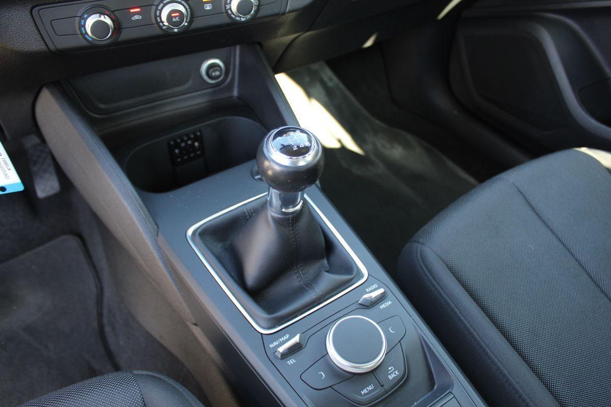 AUDI - Q2 - 1.6 TDI Design