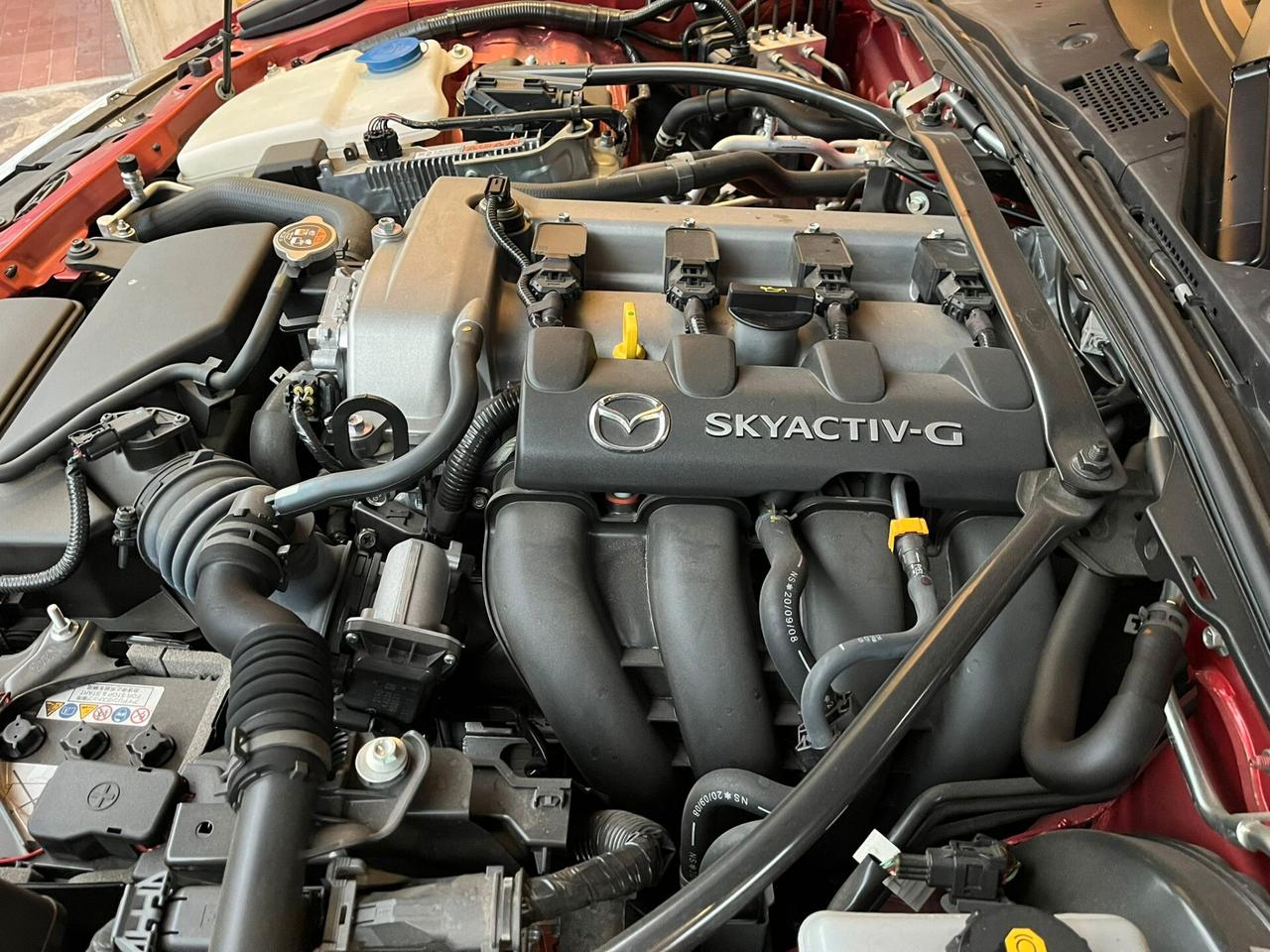 Mazda MX-5 2.0L Skyactiv-G Sport