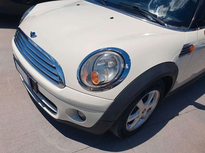 MINI Cooper D 1.6D 16V 110CV DPF PER NEOPATENTATI