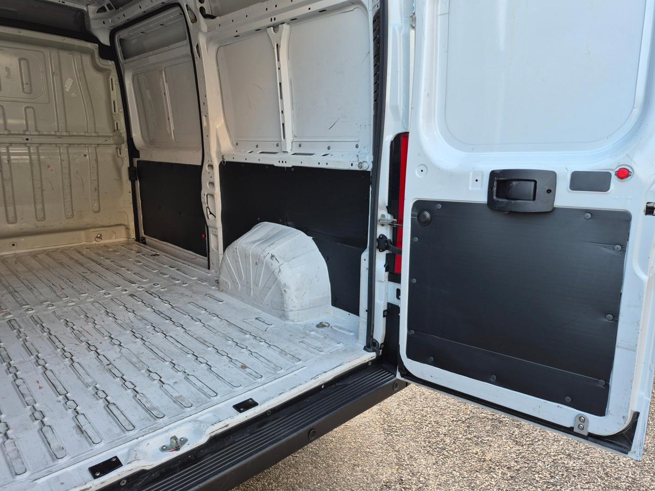 Peugeot Boxer L2H2 2.2 140CV