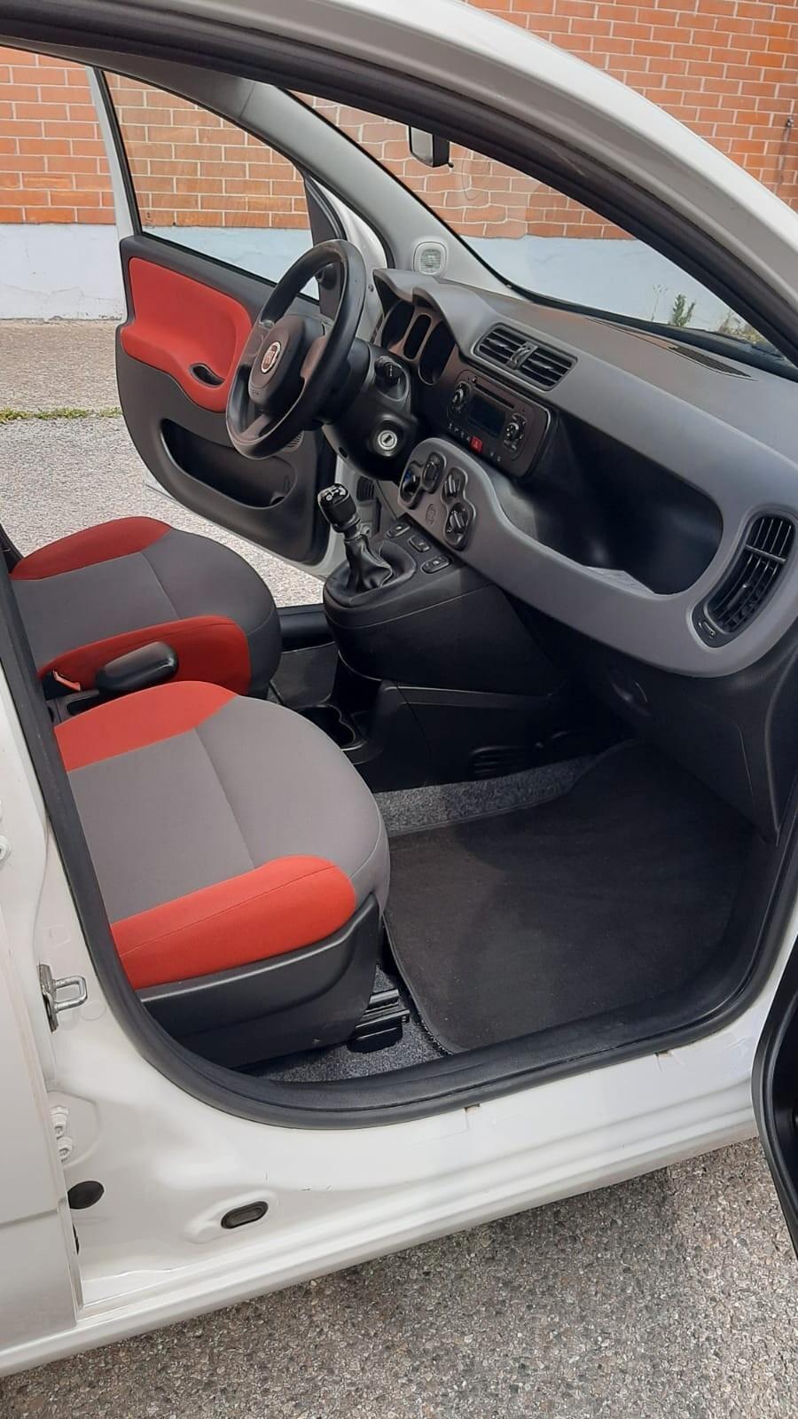 FIAT PANDA 1.2 Easy 2016 neopatentati
