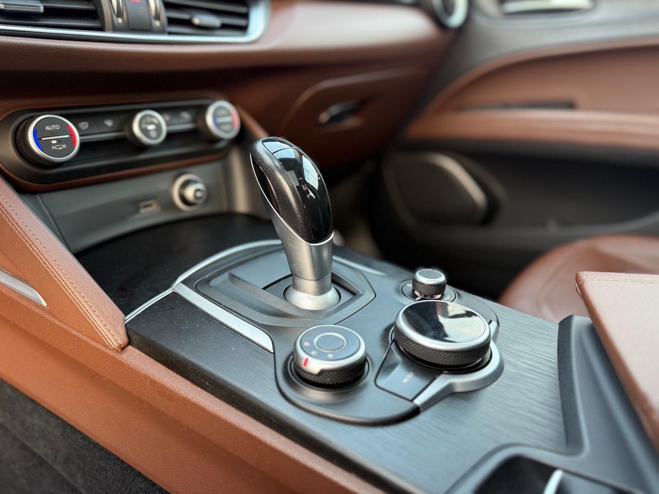 Alfa Romeo Stelvio 2.2 Turbodiesel 210 CV AT8 Q4 Executive