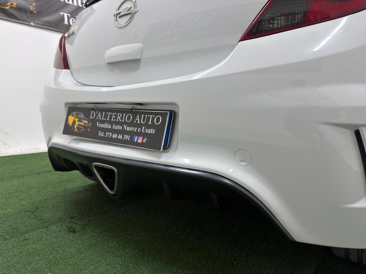 Opel Corsa 1.6 T 192CV 3 porte OPC