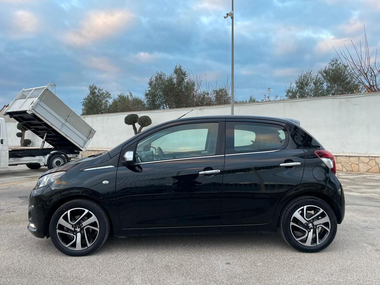 PEUGEOT 108 VTi 68 5 porte Allure TOP!