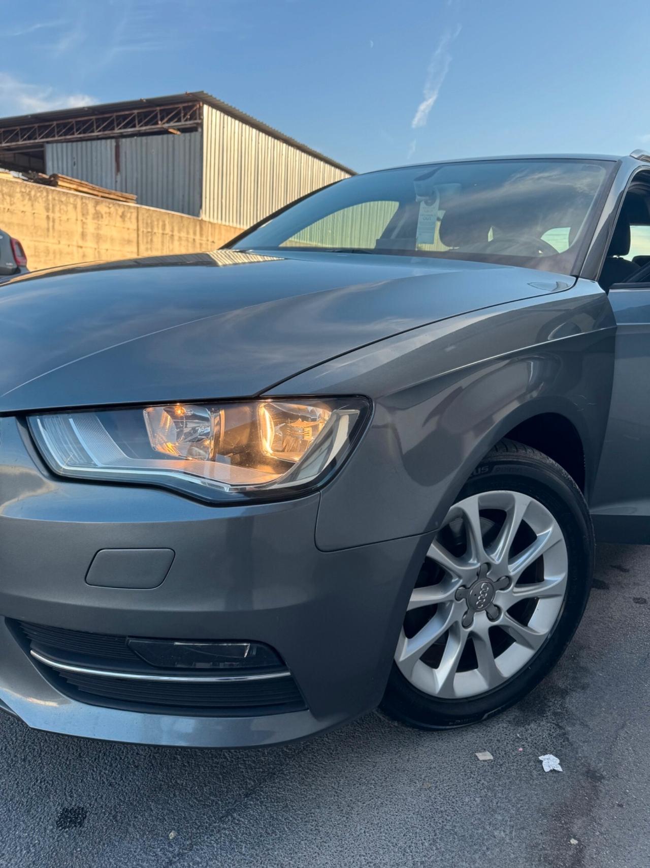 Audi A3 SPB 1.6 TDI Attraction