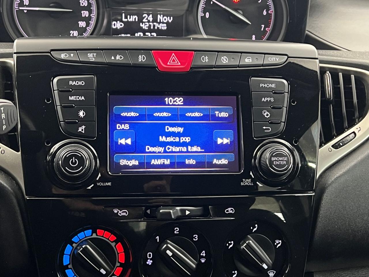 LANCIA Ypsilon III 2015 Ypsilon 1.0 firefly hybrid Gold s&s 70cv