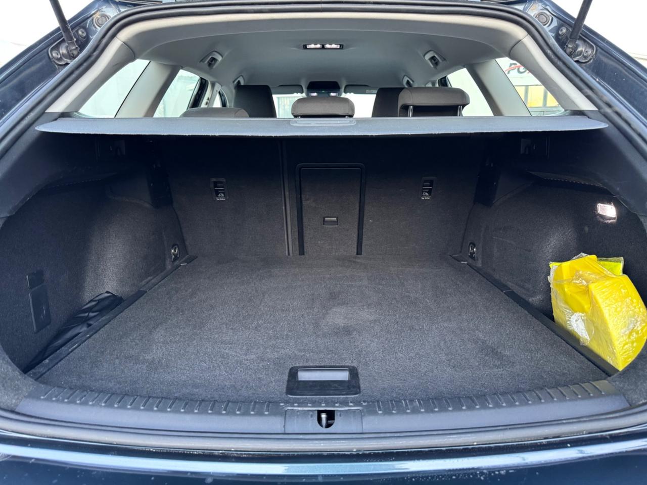 SEAT LEON SportsTourer 2.0 TDI DSG-Led Carplay
