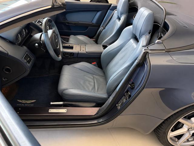 ASTON MARTIN Vantage VANTAGE ROADSTER V8