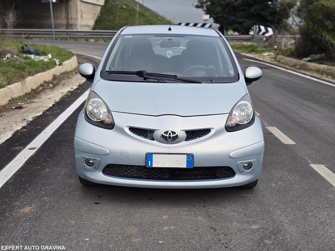 TOYOTA AYGO 1.0 BENZ 5 PORTE PER NEO PATENTATO