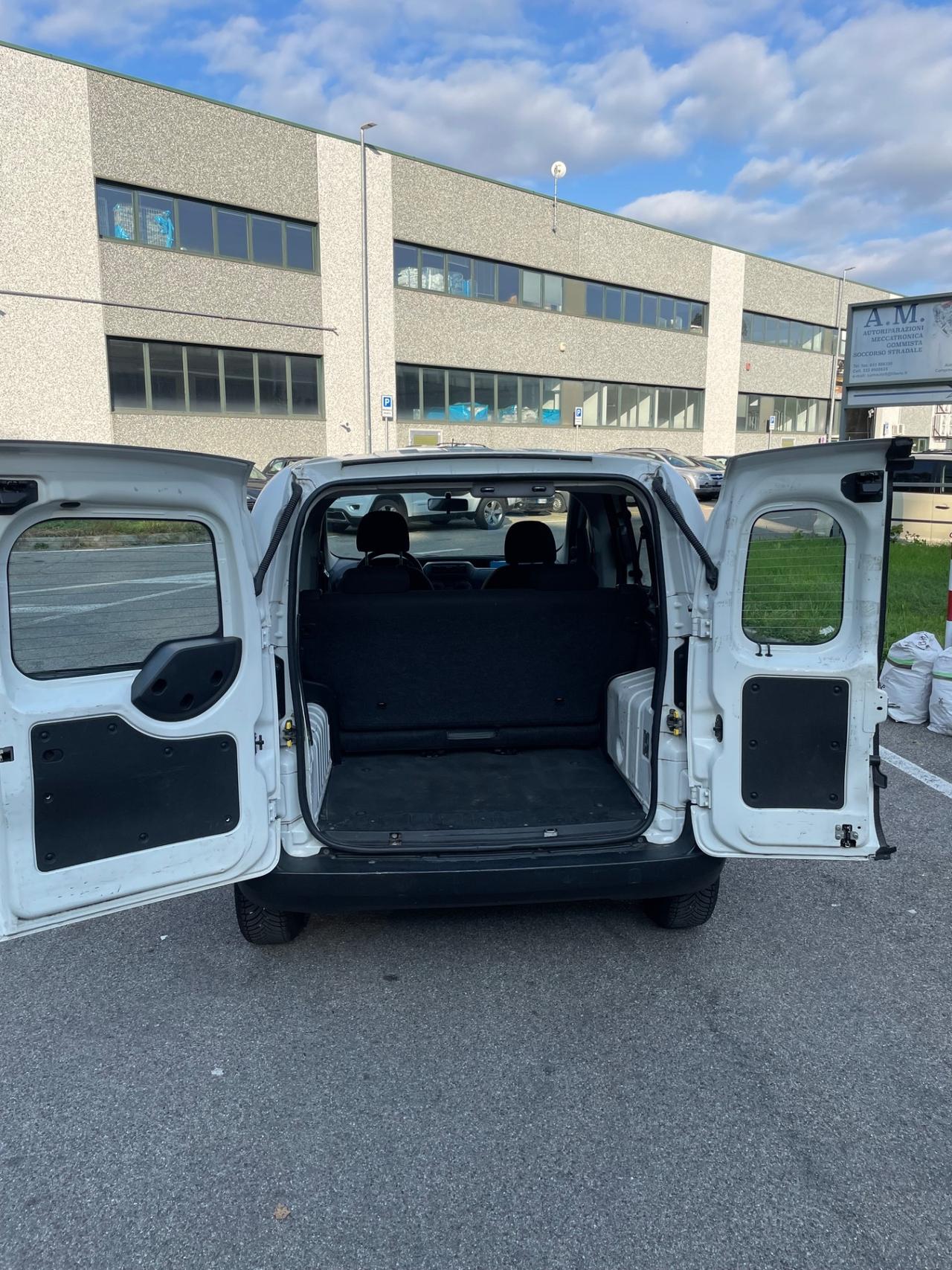 Fiat Fiorino Combi Semivetrato 2011