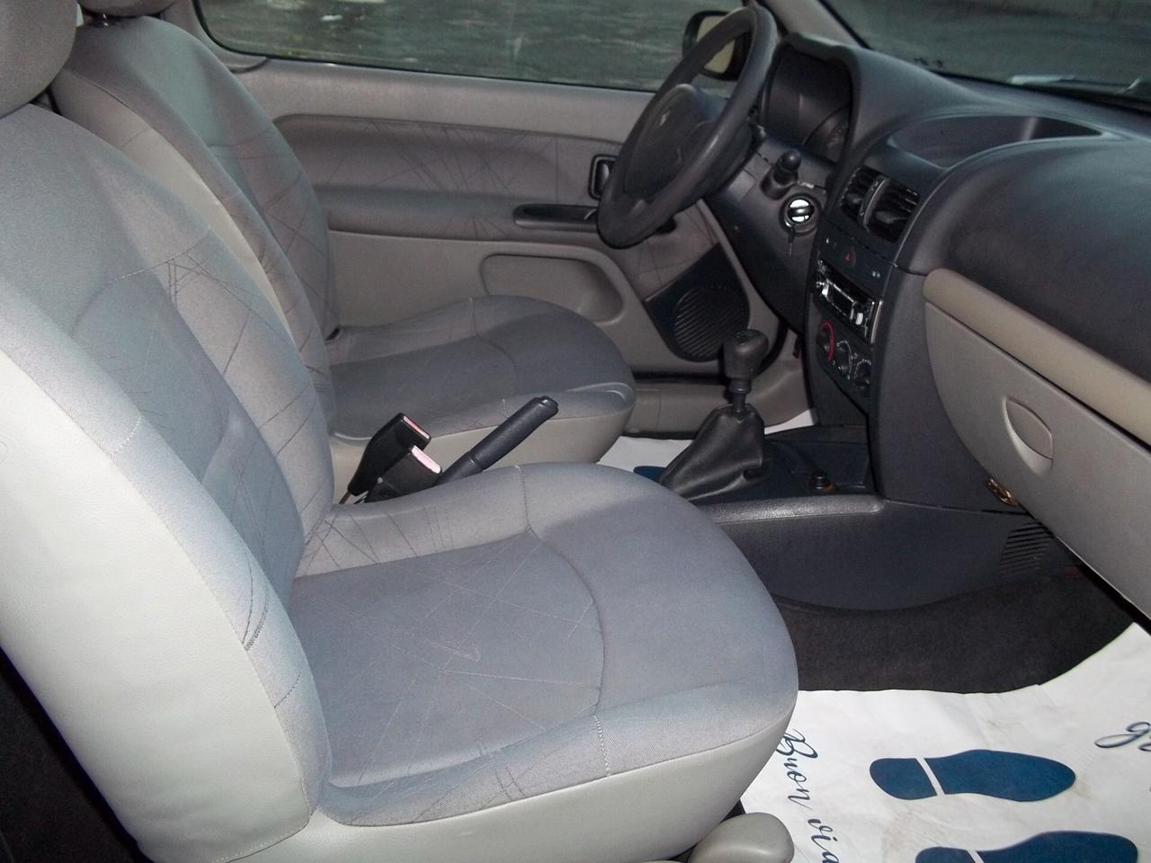 Renault Clio Authentique 1.2 8v 3p 126.300km ok neopatentati